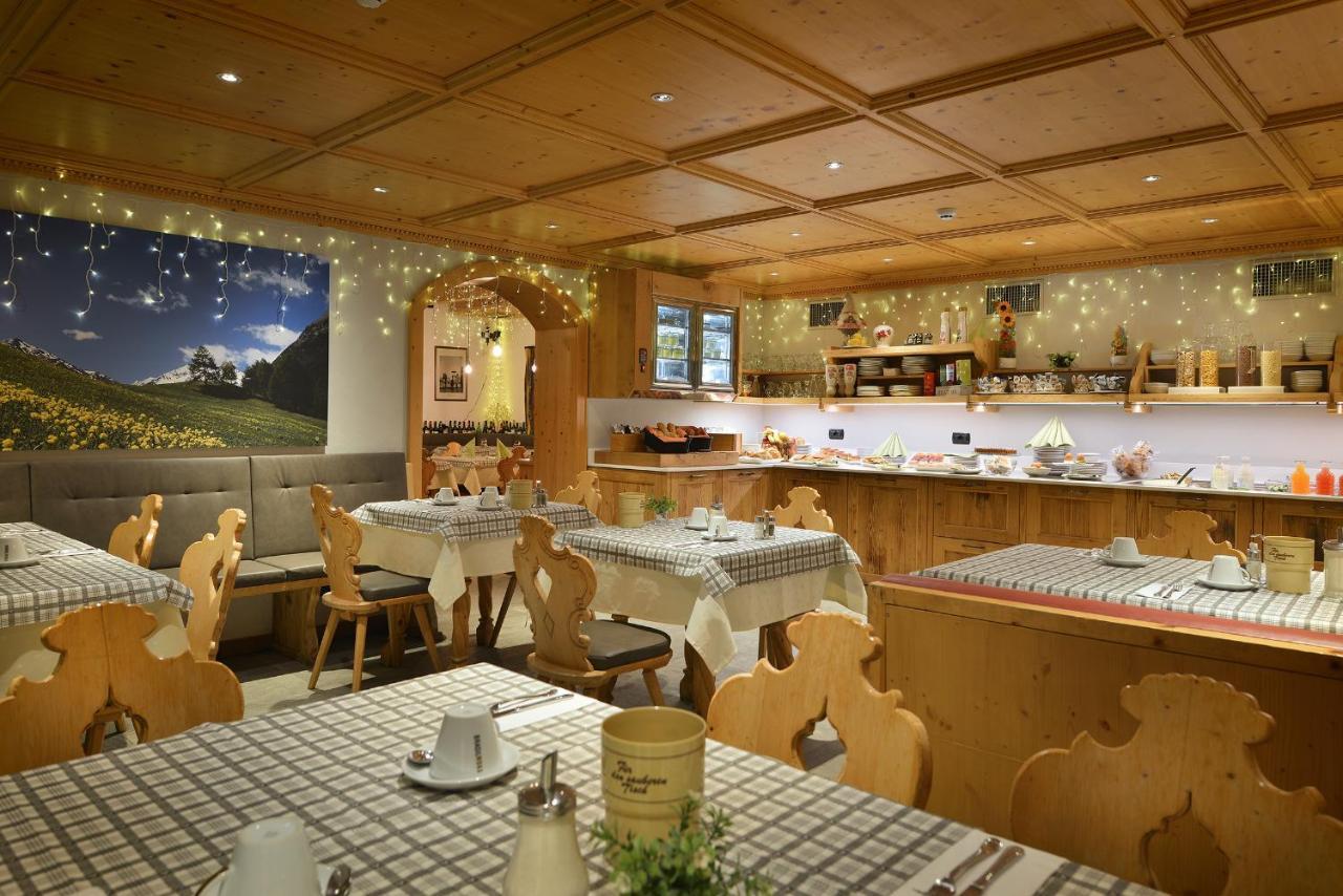 Hotel San Giovanni Livigno Kültér fotó