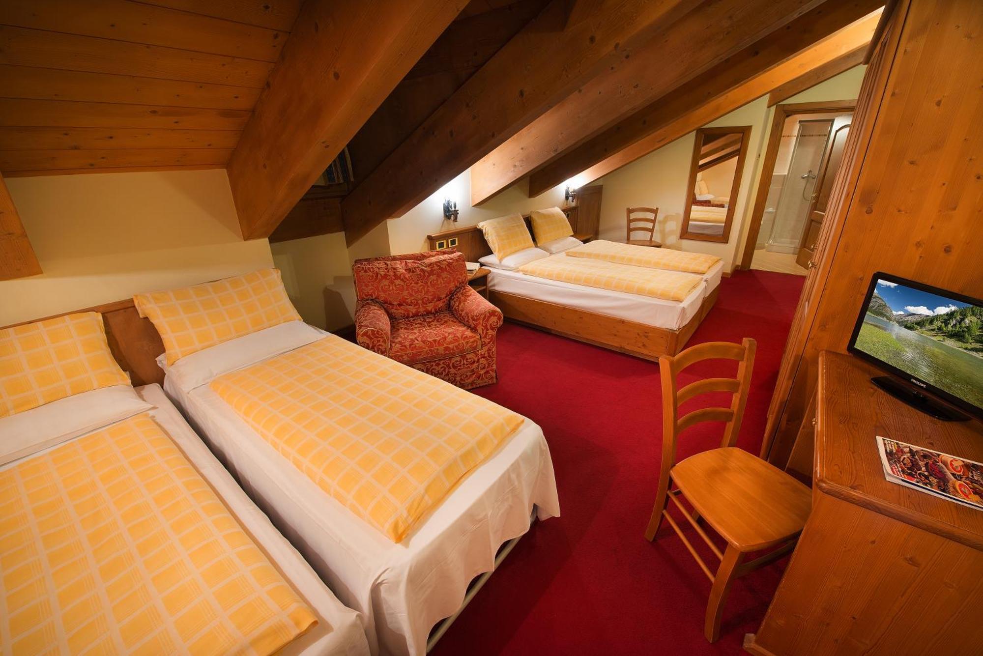 Hotel San Giovanni Livigno Szoba fotó